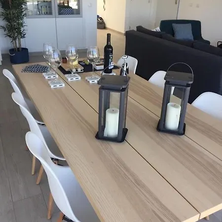 Dumar Beachouse Semesterbostad *