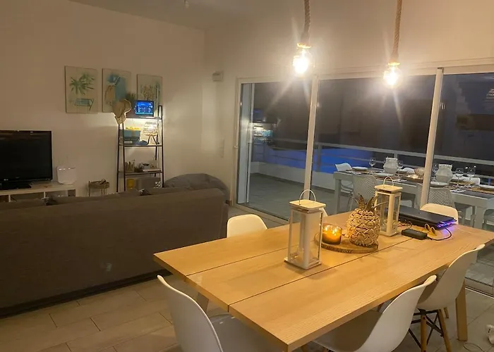 Dumar Beachouse סלמה