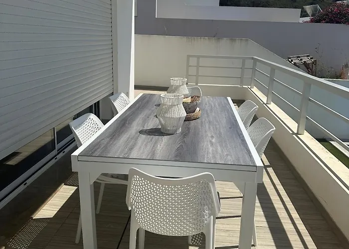 Dumar Beachouse * סלמה